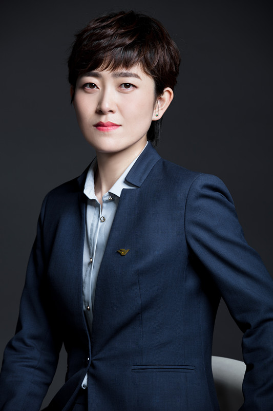 <strong>杨凌波</strong>-精品诉讼部主任