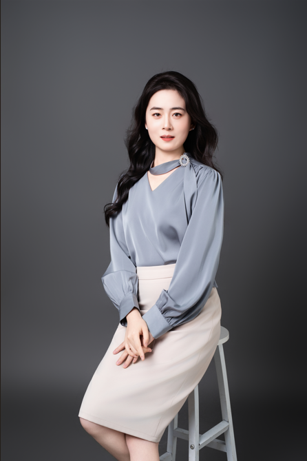 <strong>李奇</strong>-专职律师